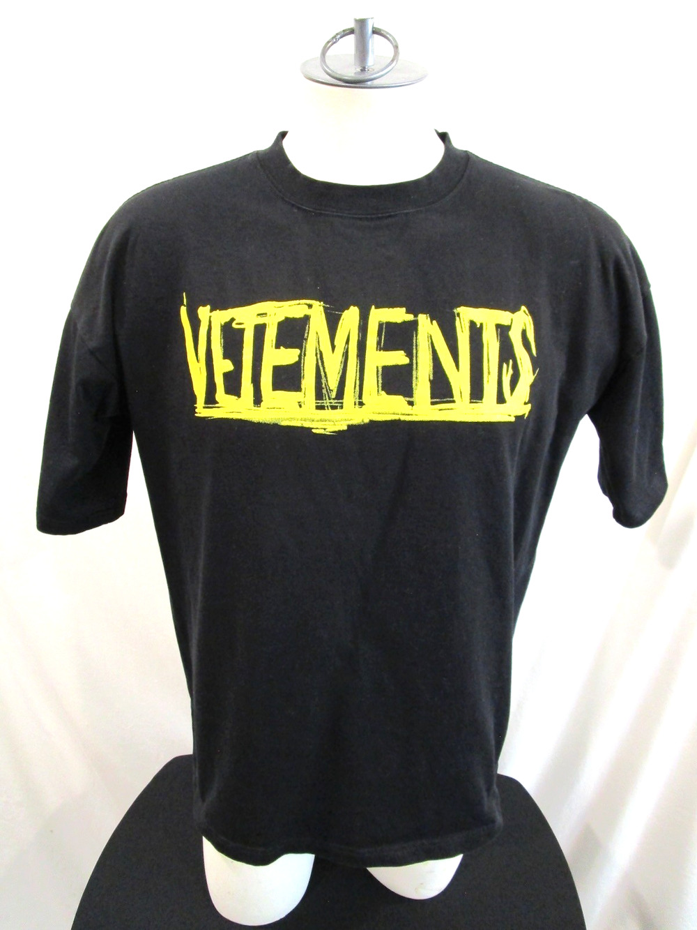 EUC! Vetements World Tour Logo Oversize Unisex Black T Shirt Sz XS